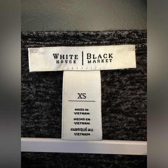White House / Black Market Basic Long Sleeve Rayon Top - Size XS - Picture 3 of 4